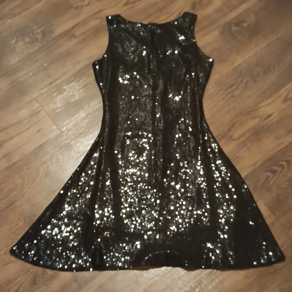 Jacqueline Quinn Black Sequined Fitted Scoop Neck Tank Skater Mini Dress A38 - Picture 4 of 6